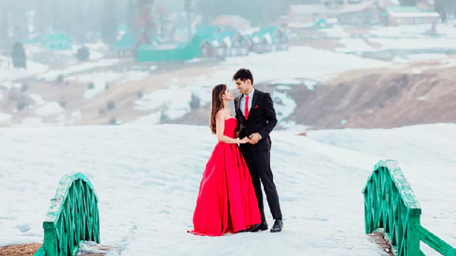 Kashmir Honeymoon Packages